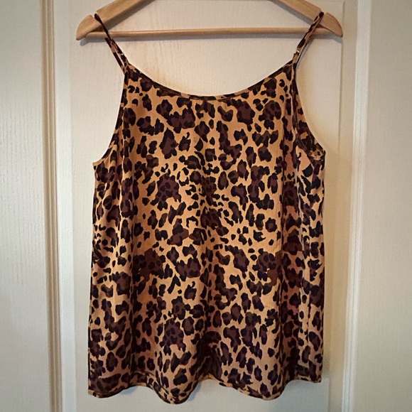 Babaton V Satin camisole - Picture 2 of 2